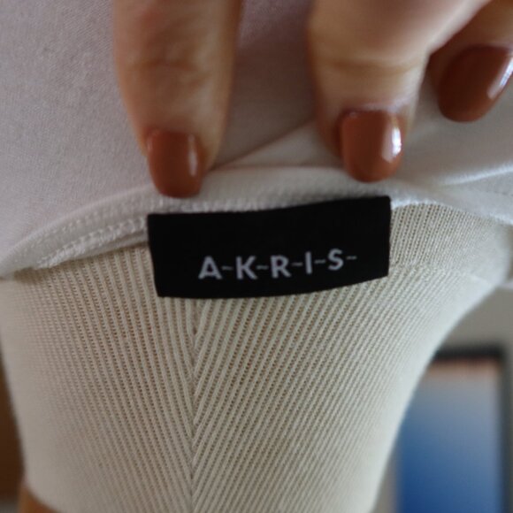 Akris square neck pleated fitted sleeveless top/tank size US 6/FR 38 white $350 - Picture 10 of 15